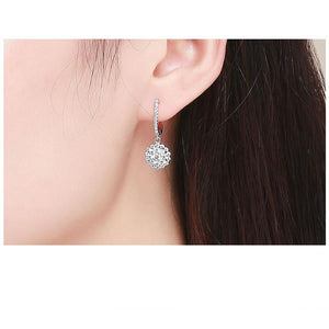 Shining Cubic Zircon